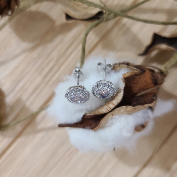 💥💥NEW💥💥STUNNING!! Round CZ Earrings in 925 Sterling Silver - Picture 13 of 13